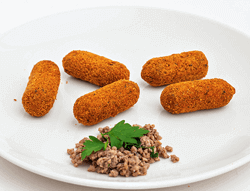 Salgado Croquete de Carne da Confeitaria Helena