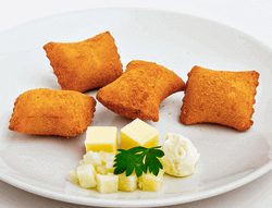 Salgado Risole de Palmito e Queijo da Confeitaria Helena