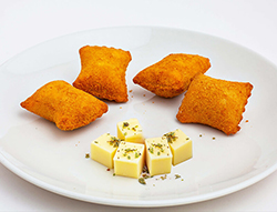 Salgado Risole de Queijo da Confeitaria Helena